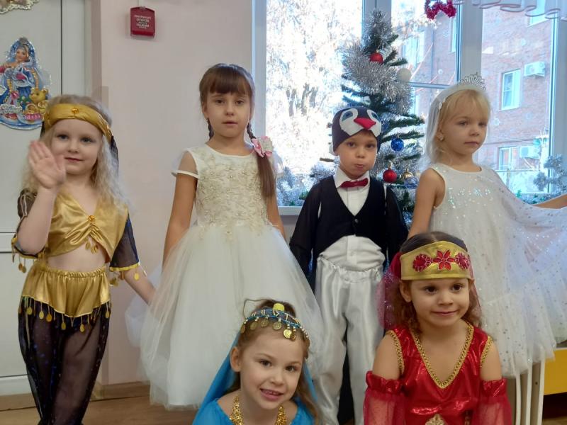 НОВОГОДНИЙ УТРЕННИК